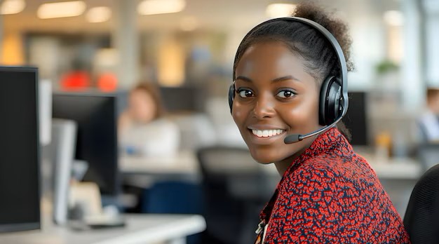 black-female-customer-service-operator-wearing-headset_1282306-1631 (2)